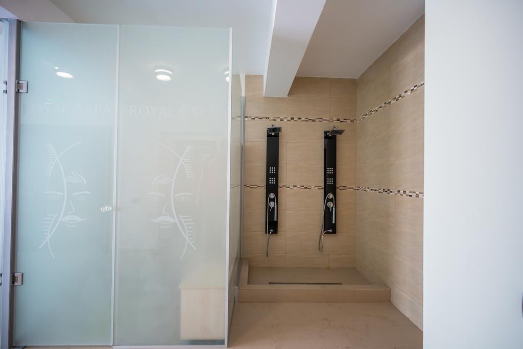 Pensiunea Royal Spa Karácsonkő Kültér fotó