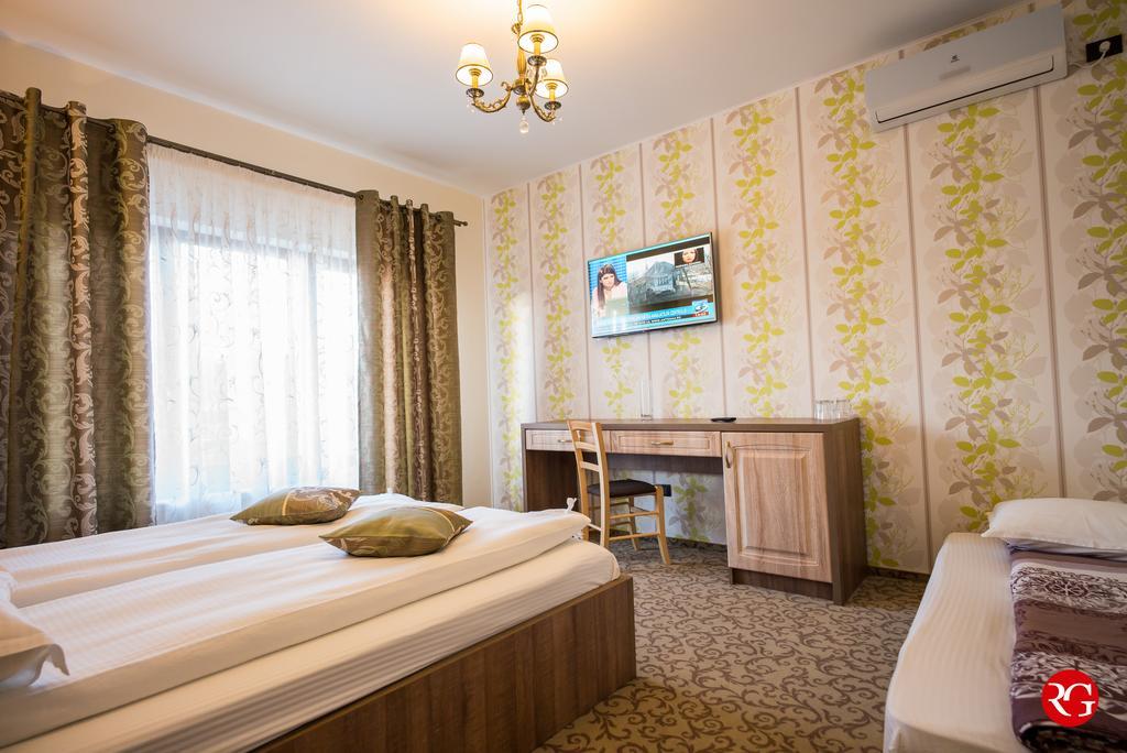 Pensiunea Royal Spa Karácsonkő Kültér fotó