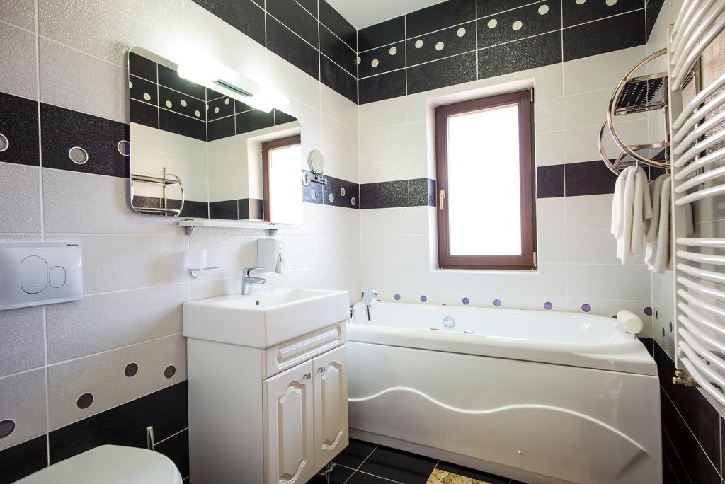 Pensiunea Royal Spa Karácsonkő Kültér fotó