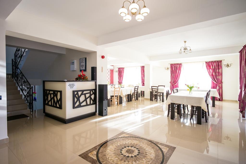 Pensiunea Royal Spa Karácsonkő Kültér fotó